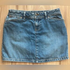 Old Navy Outlet Light Wash Denim Women's Skirt Size 4